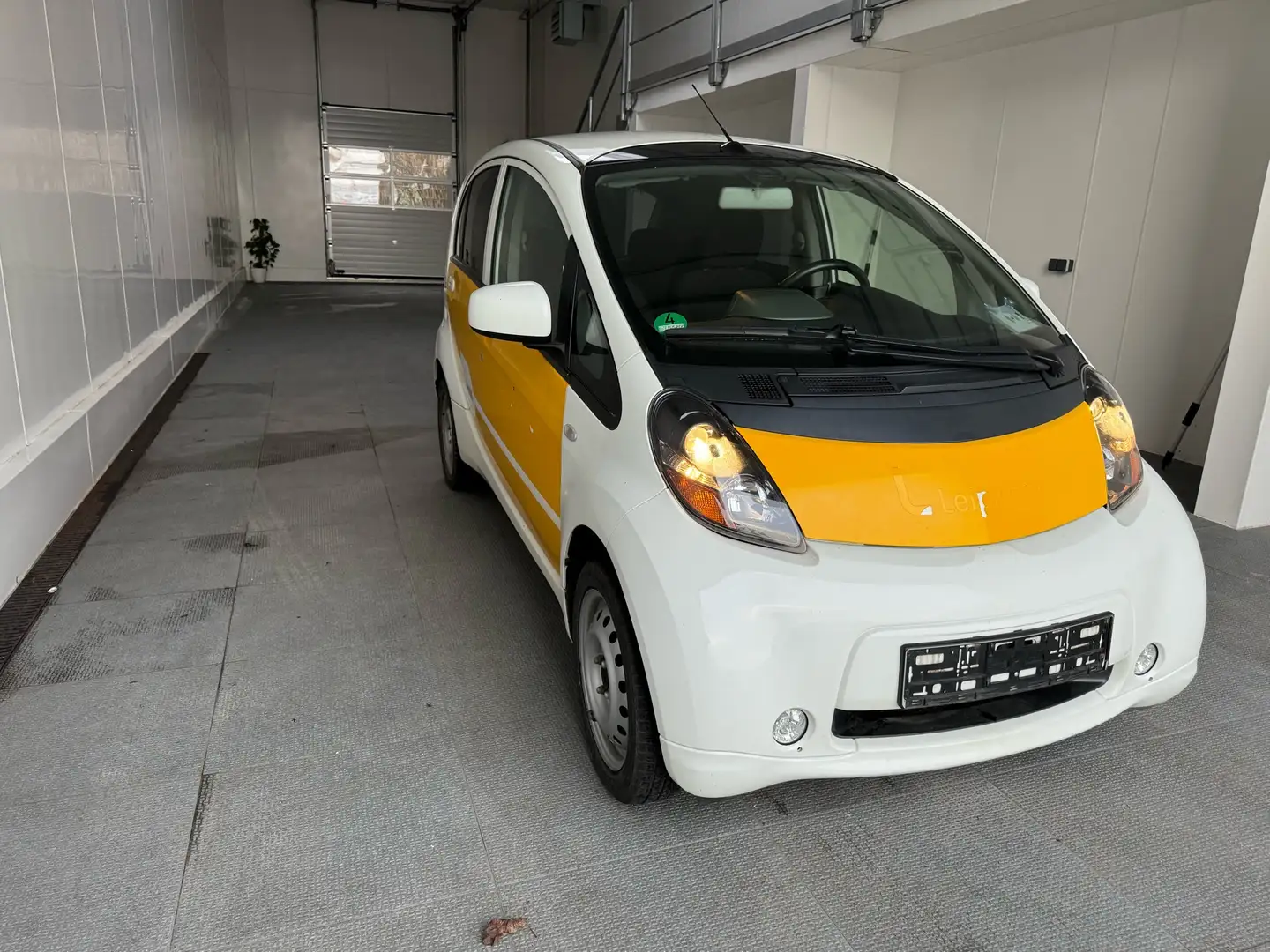 Mitsubishi I-MiEV i-MiEV Electric Vehicle Basis inkl. Batterie Beyaz - 1