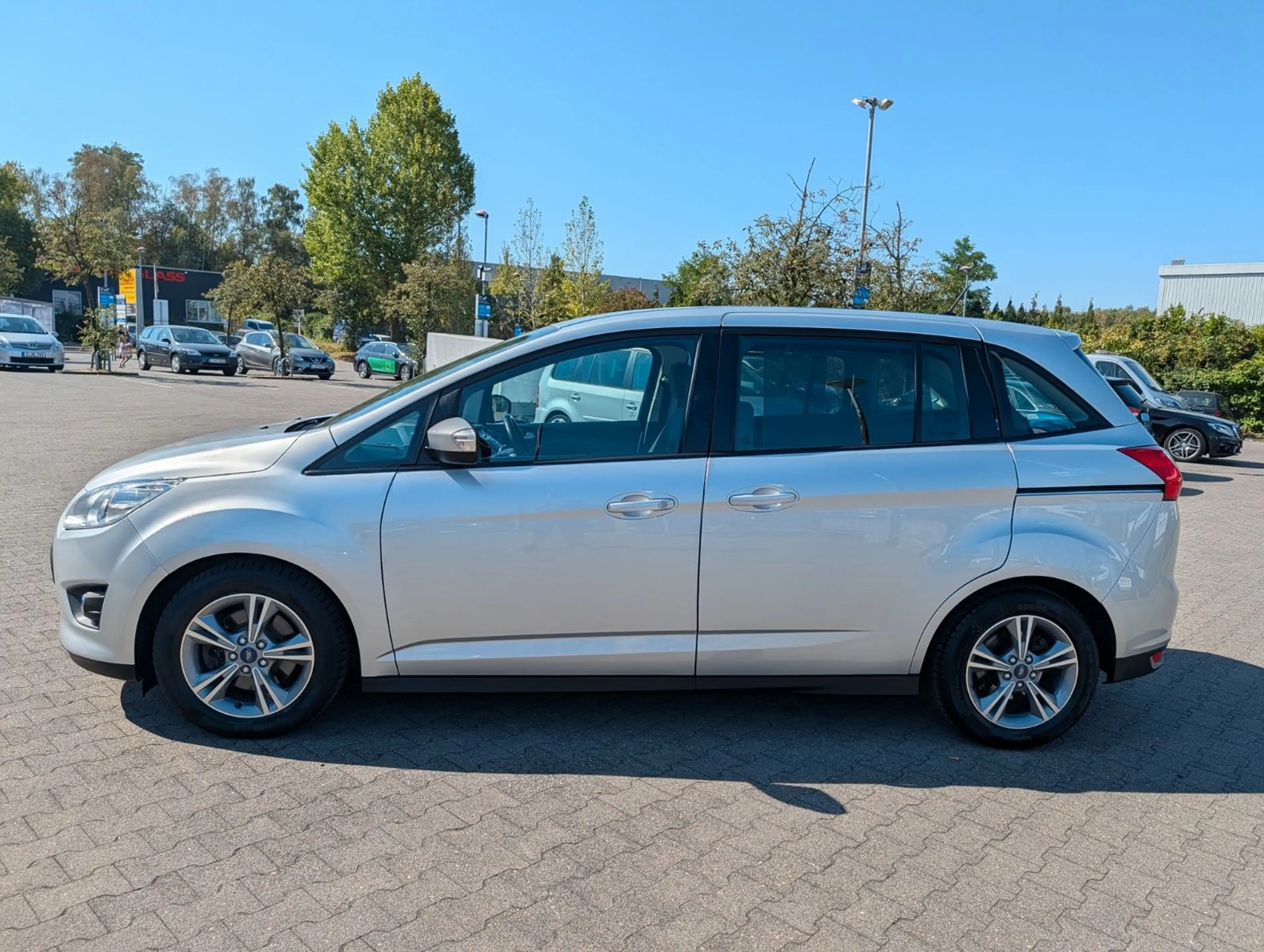Ford Grand C-Max Sync Edition GARANTIE KLIMAAUTOMATIK — photo 6