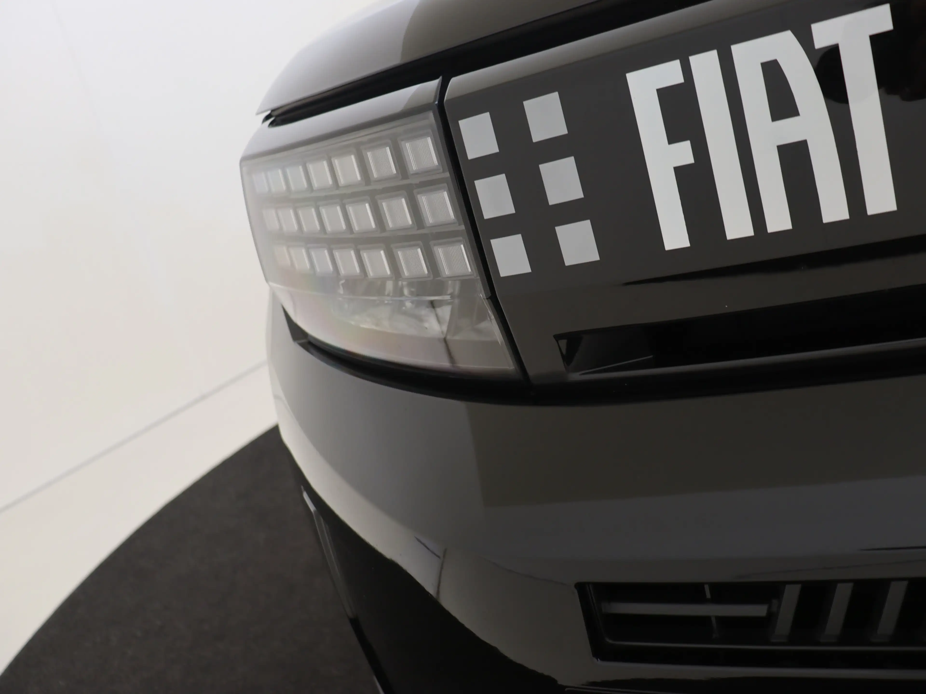 Fiat Grande Panda 1.2 100PK Hybrid ICON Parkeerhulp | Airco | Cruise — photo 13