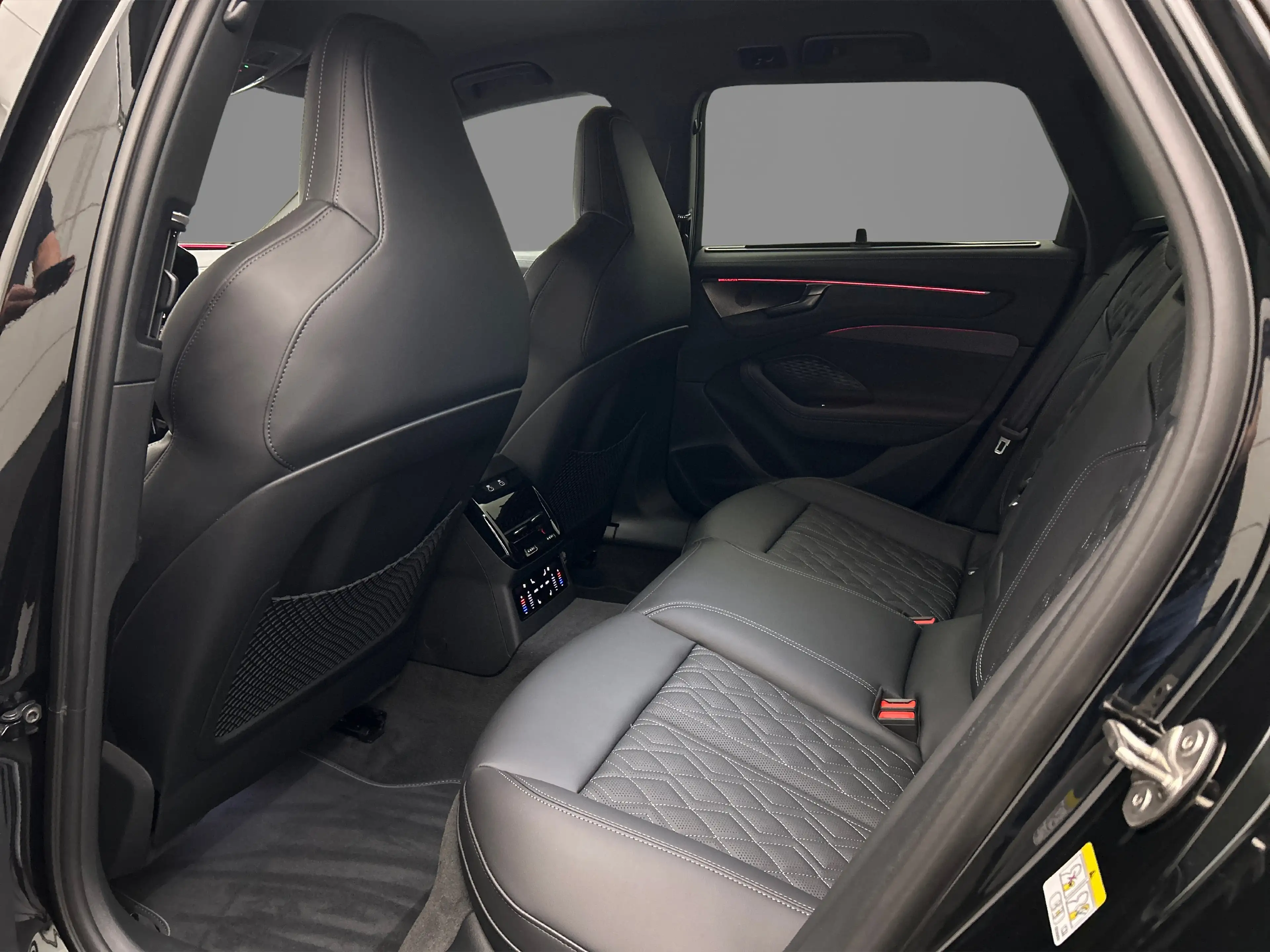 Audi A6 allroad e-hybrid quattro 367pk allroad — photo 11
