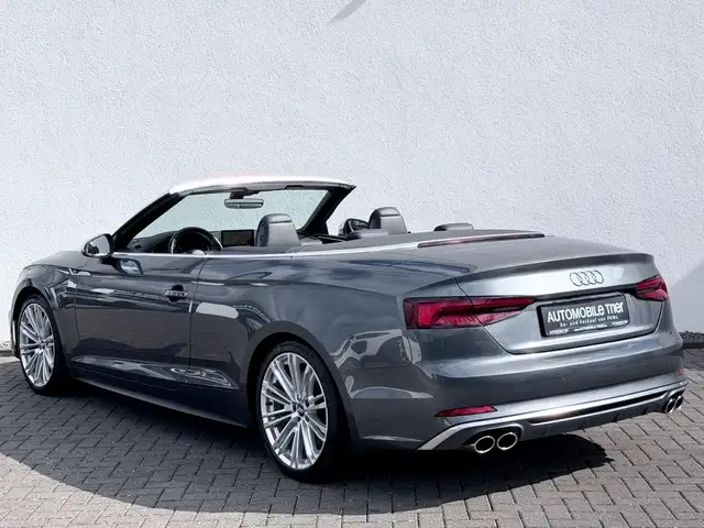 Audi S5 view 7