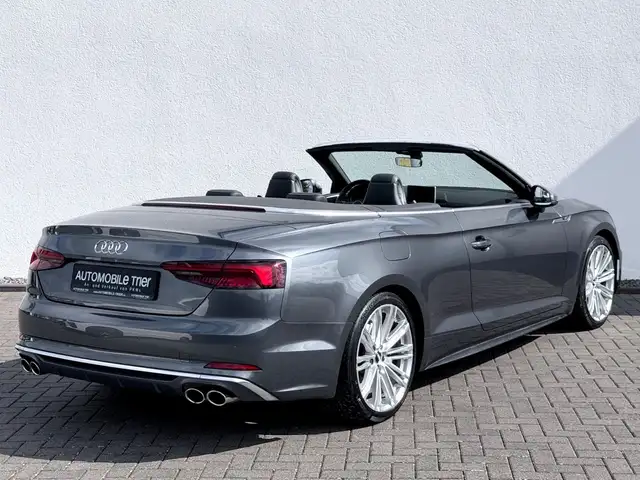 Audi S5 view 5