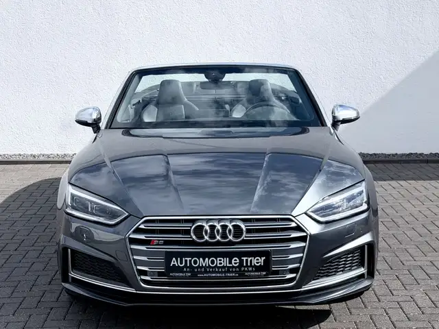 Audi S5 view 2