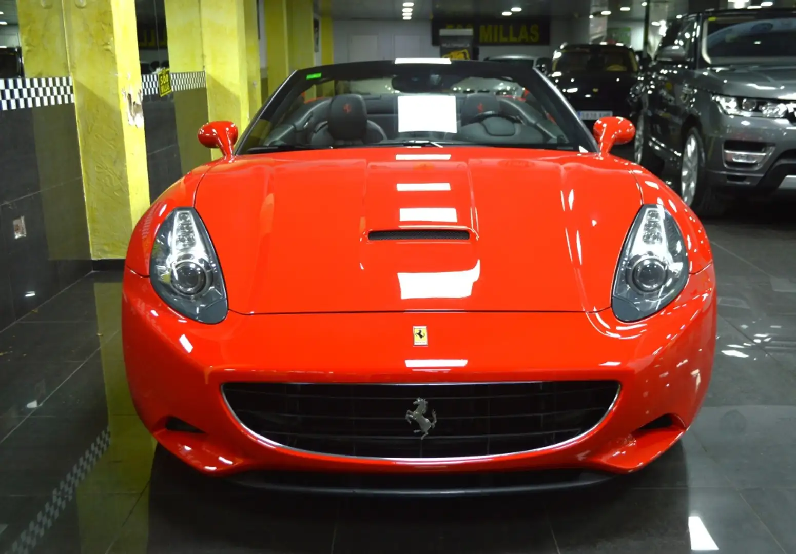 Ferrari California Rood - 2