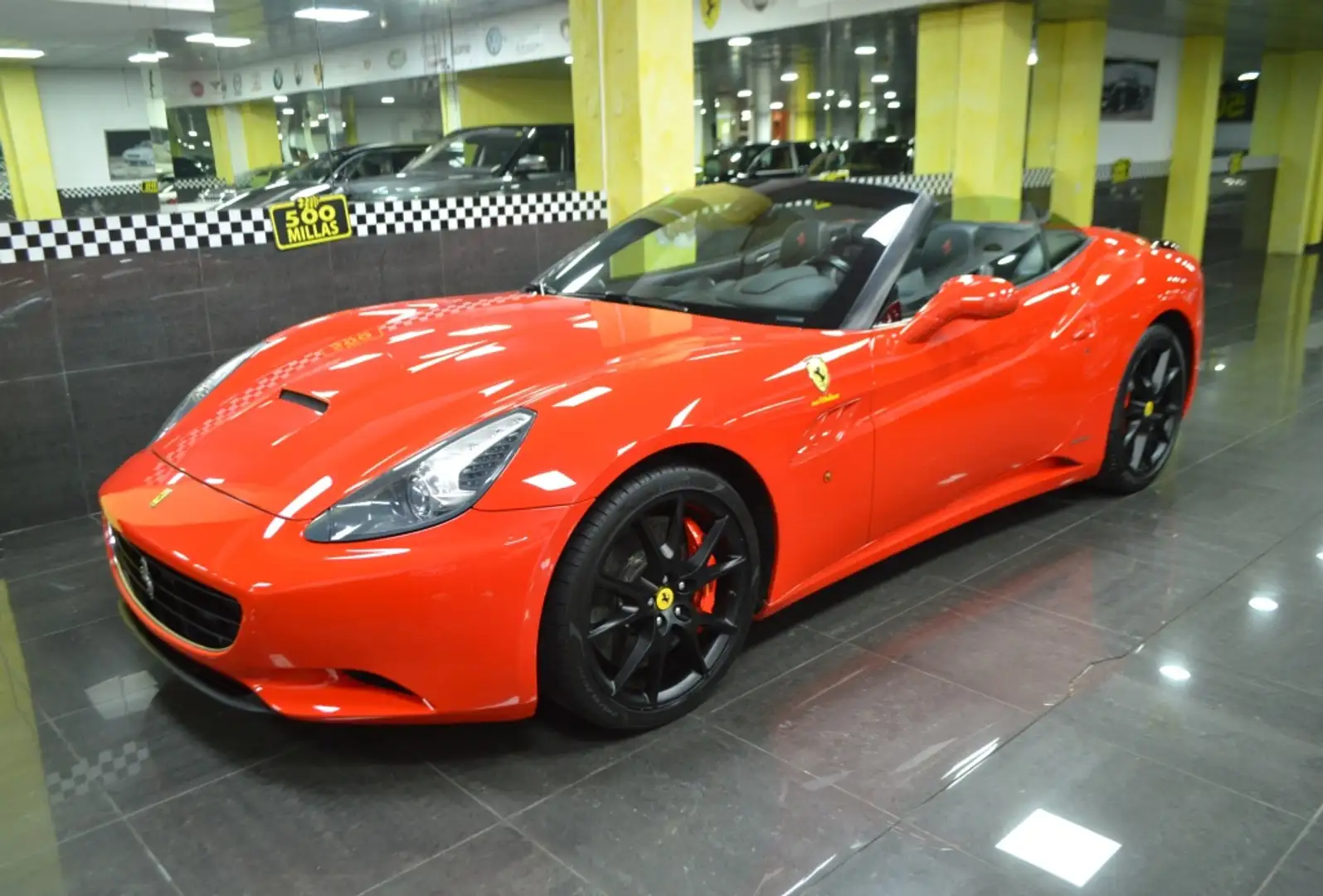 Ferrari California Rood - 1
