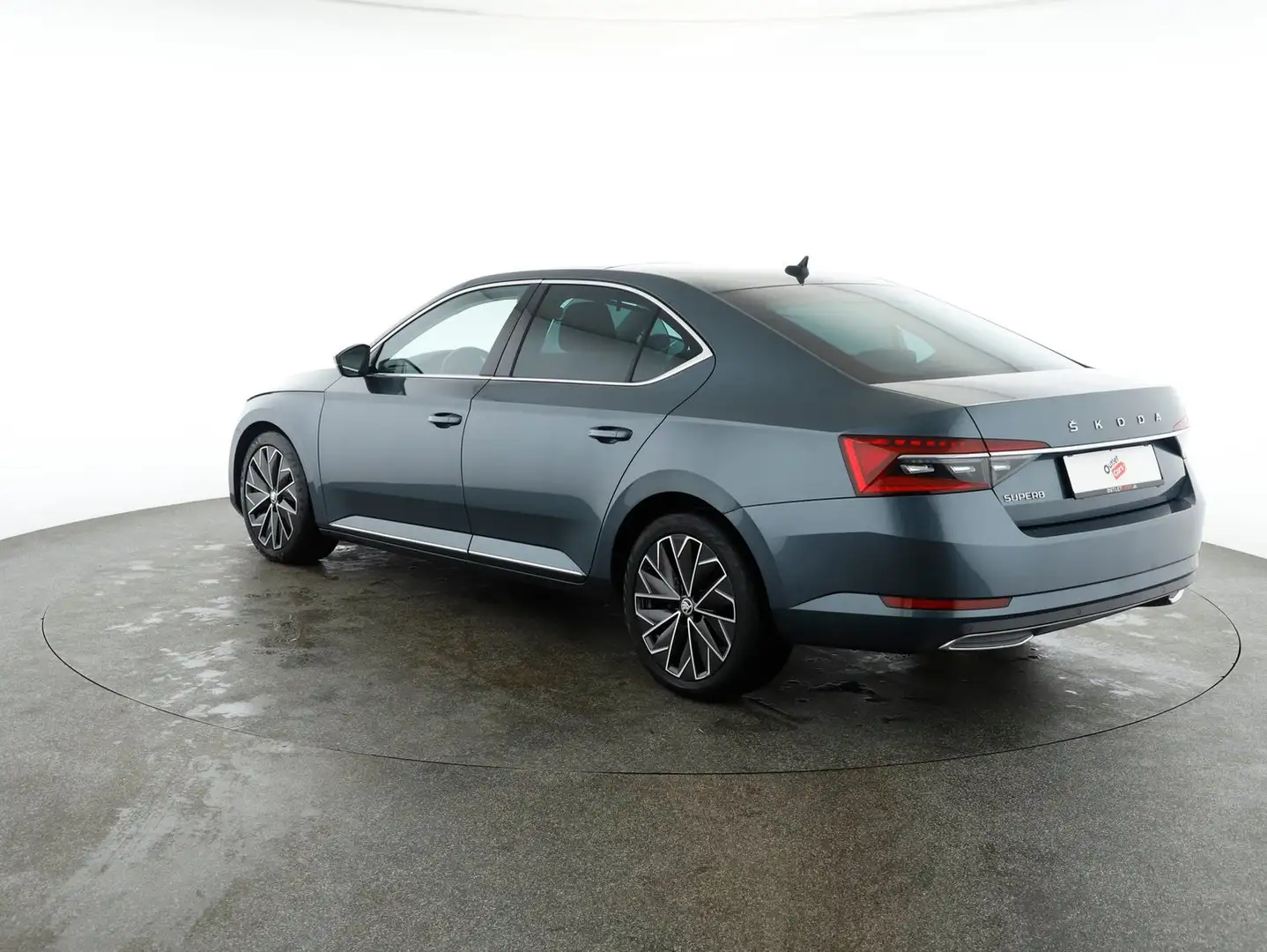 Skoda Superb L&K TDI DSG Grau - 2