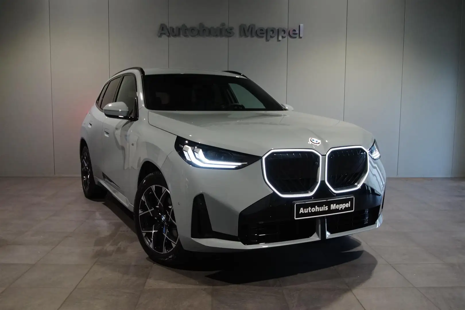 BMW X3 NIEUWE X3 30e | M-Sport/// | 360 Camera | Fabrieks Grau - 1