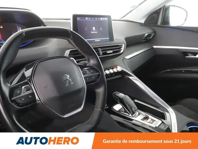 Peugeot 3008 view 11