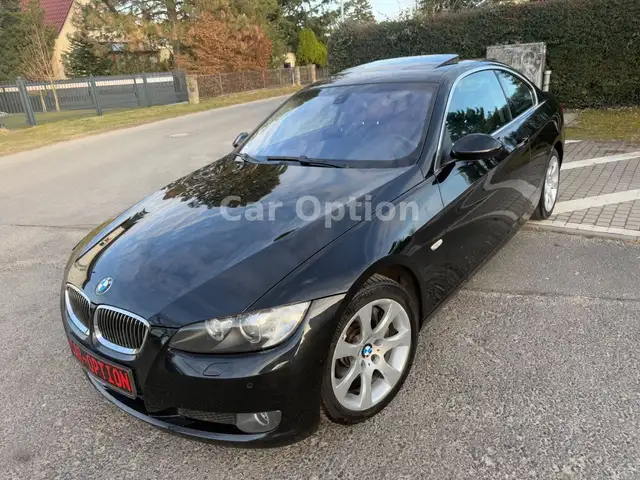 BMW 330 i Coupe/Leder/Glasdach/Navi/Xenon