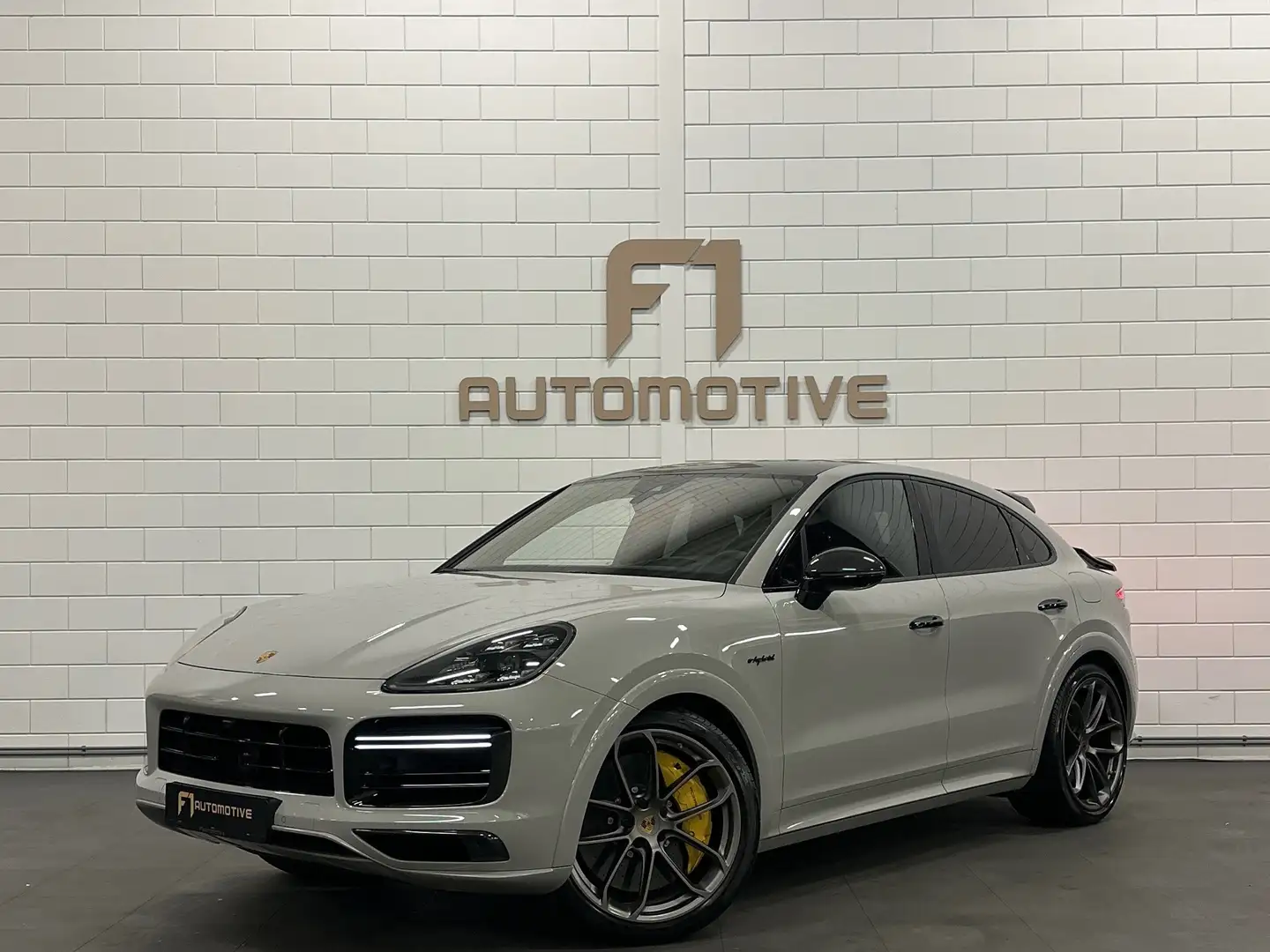 Porsche Cayenne Coupé 4.0 Turbo S E-Hybrid Carbon|Ceramic|VOL Szary - 1