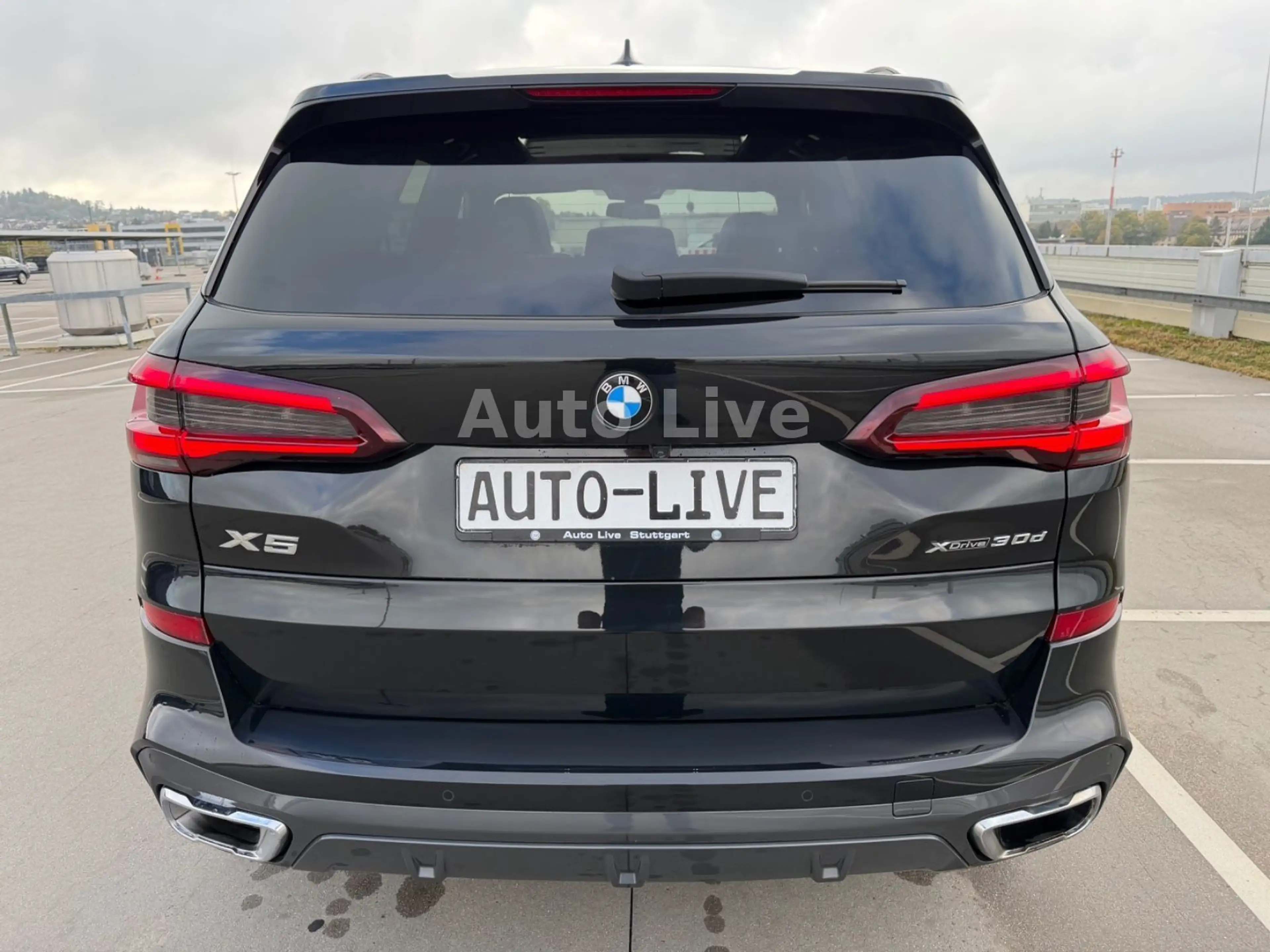 BMW X5 xDrive30d*M PAKET*SAG*PAN*LASER*DISPLAYKE*AHK — photo 4
