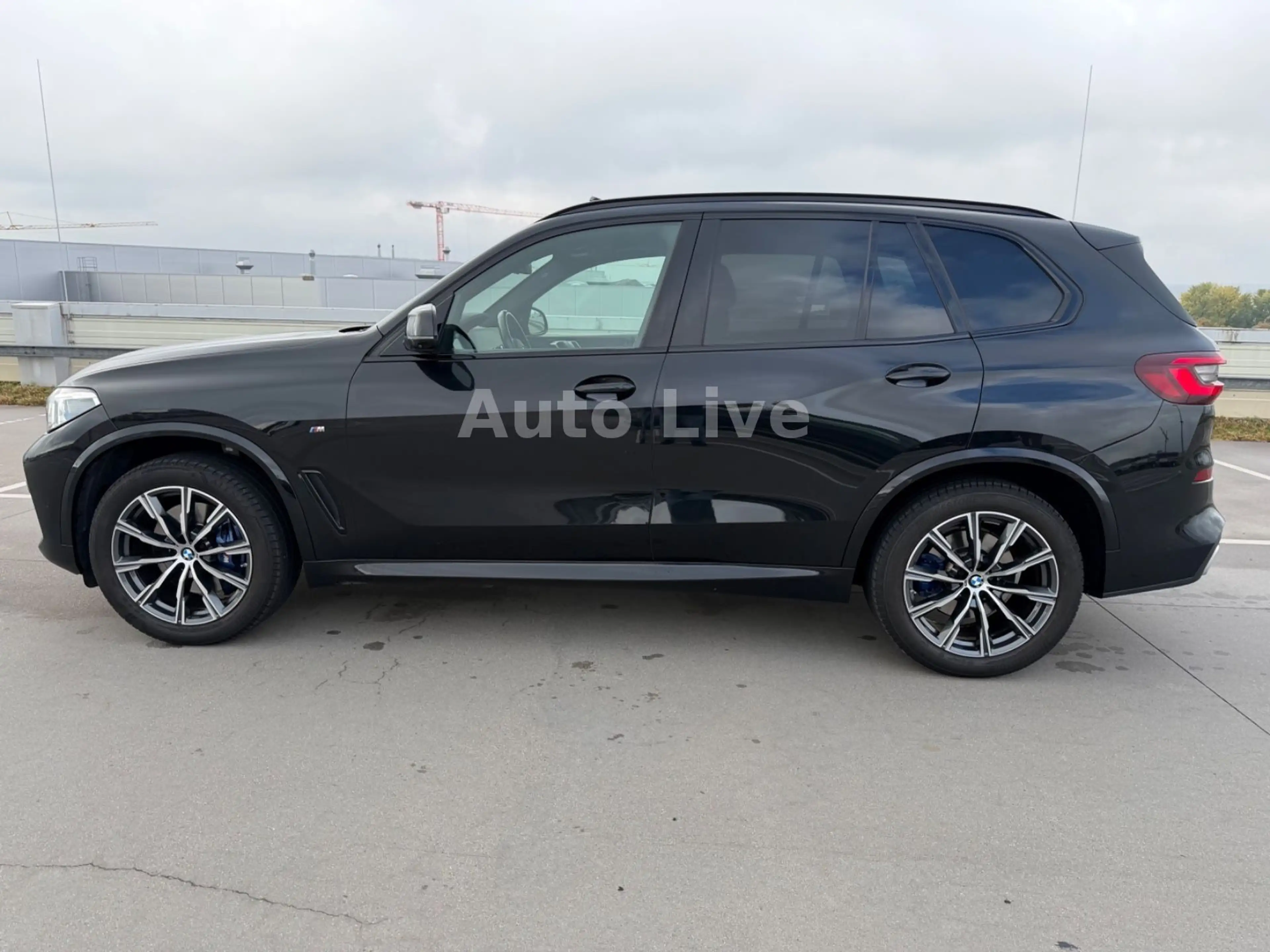 BMW X5 xDrive30d*M PAKET*SAG*PAN*LASER*DISPLAYKE*AHK — photo 2