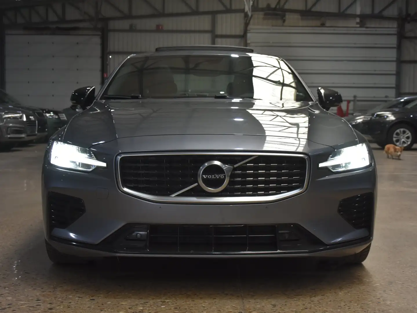 Volvo S60 2.0 T8 AWD PHEV R-Design Gris - 2