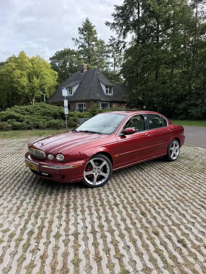 Jaguar X-Type