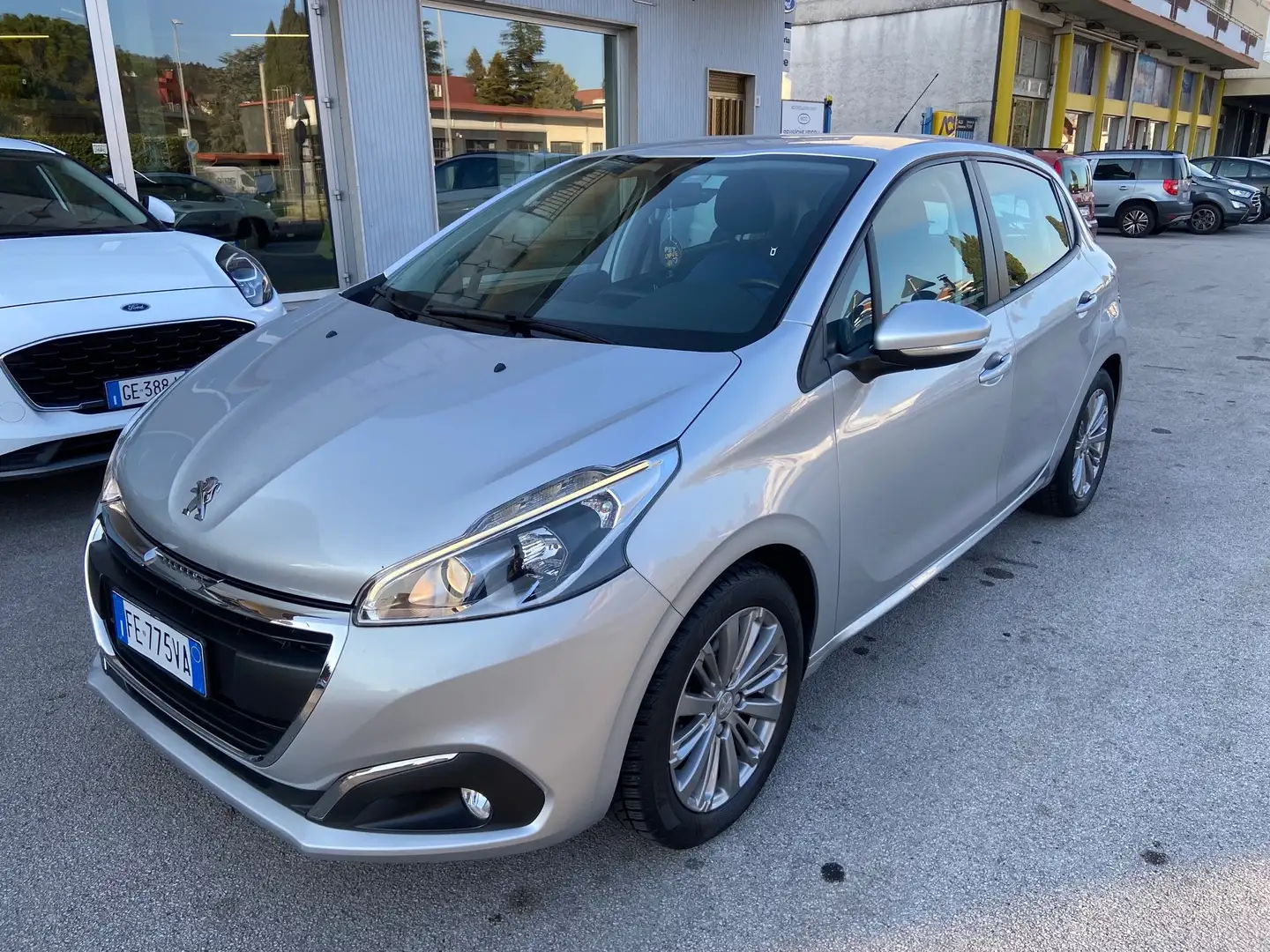 Peugeot 208 208 5p 1.2 puretech Active 82cv Grigio - 1