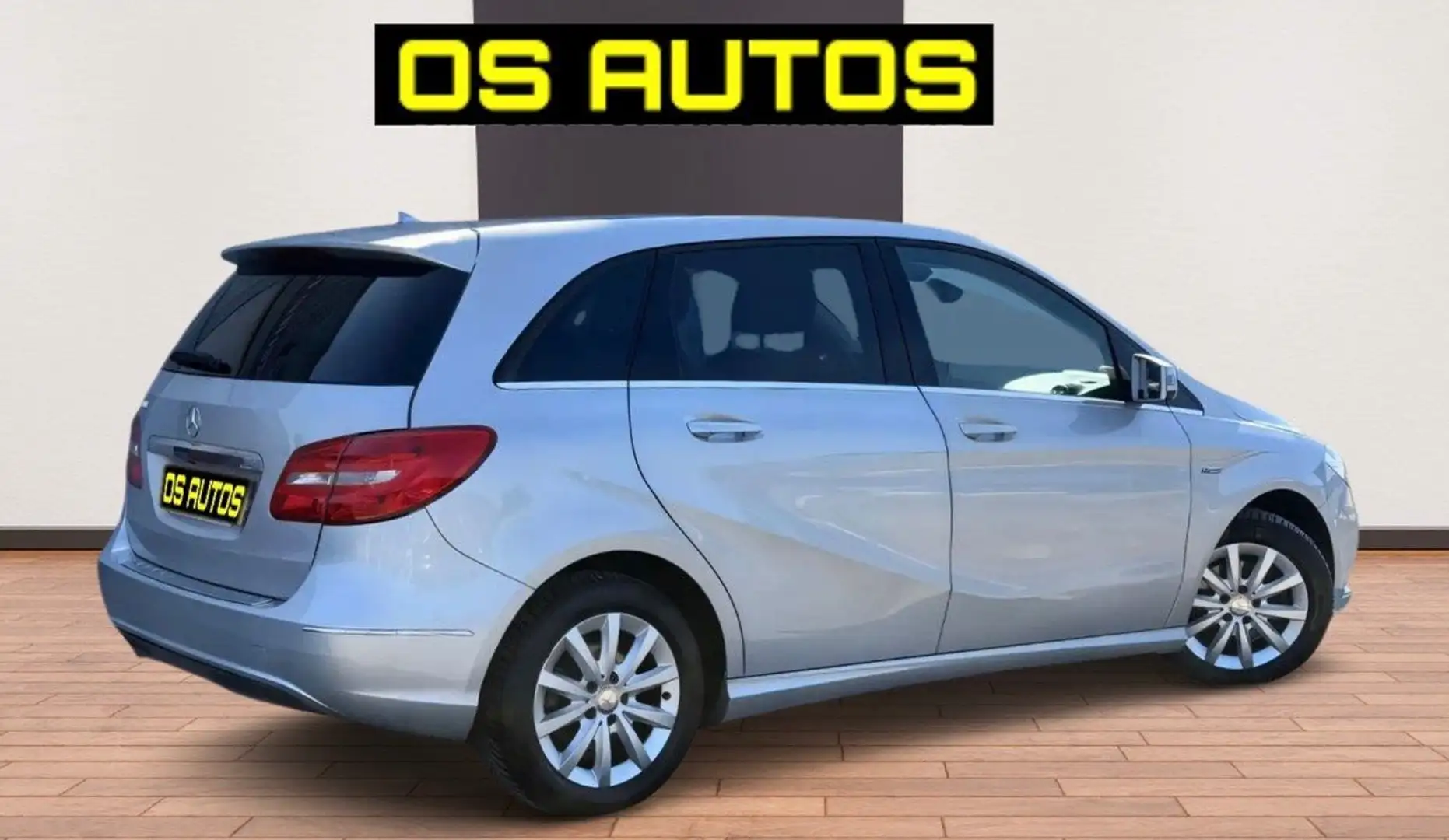 Mercedes-Benz B 200 200 - 156ch BlueEFFICIENCY Classic (8 CV) 2012 %2B PACK CLIM %2B CAMERA Gris - 2