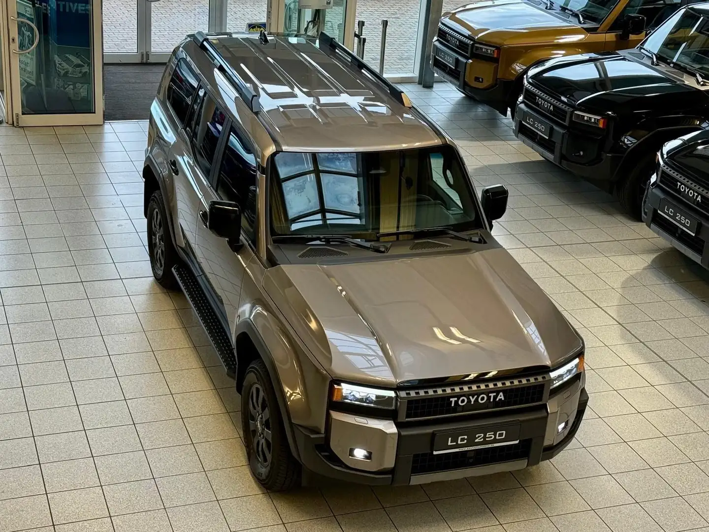 Toyota Land Cruiser 250 - EXECUTIVE-360 KAMERA-COOL BOX-LED-LEDER Braun - 2