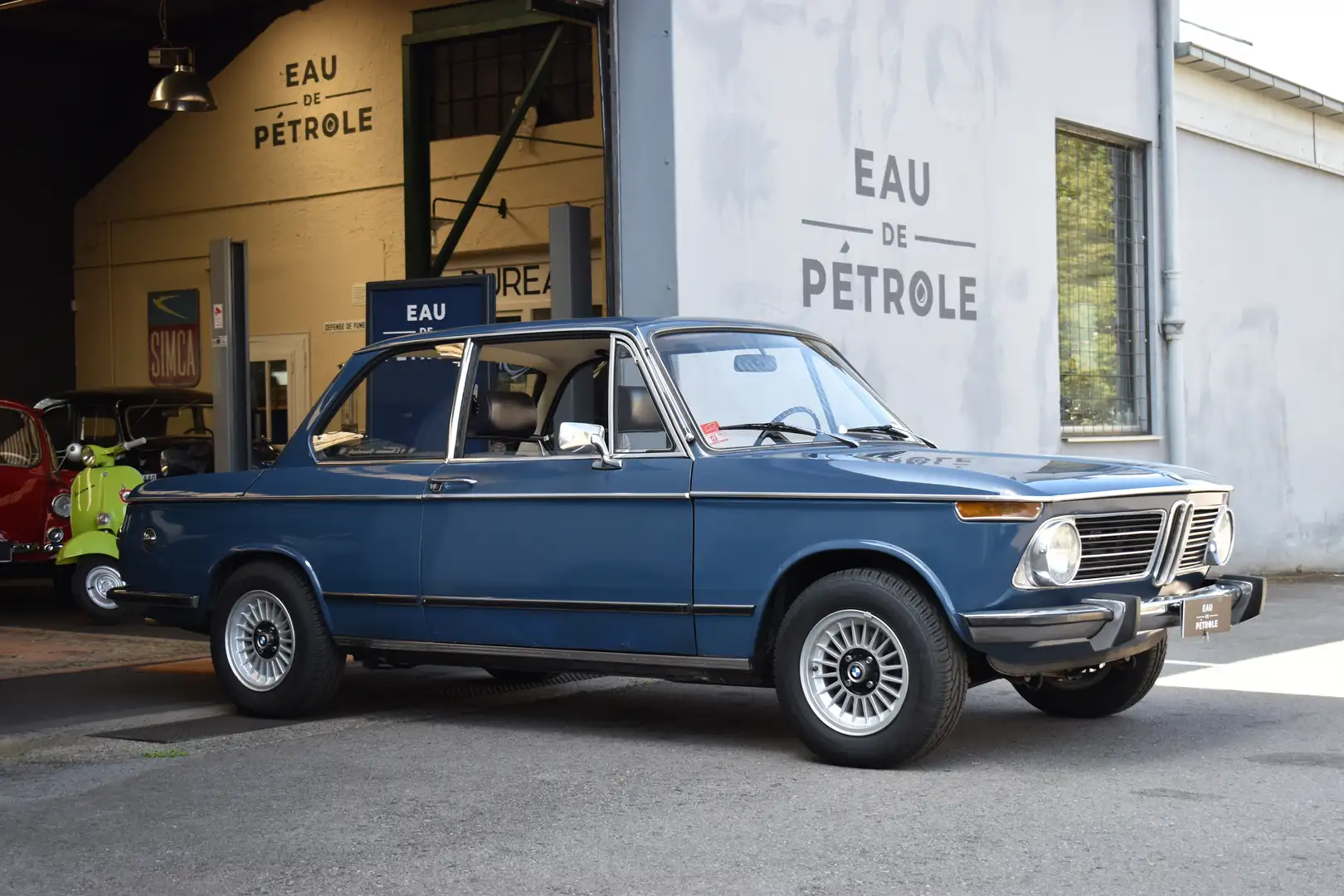 BMW 2002 Bleu - 1
