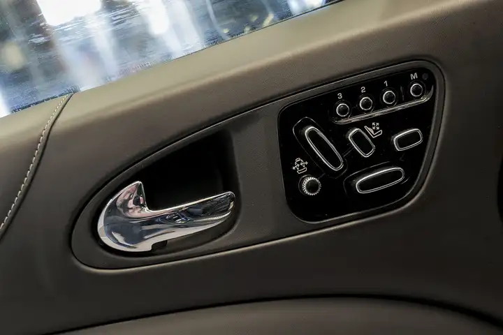 Jaguar XK 2012, foto 18