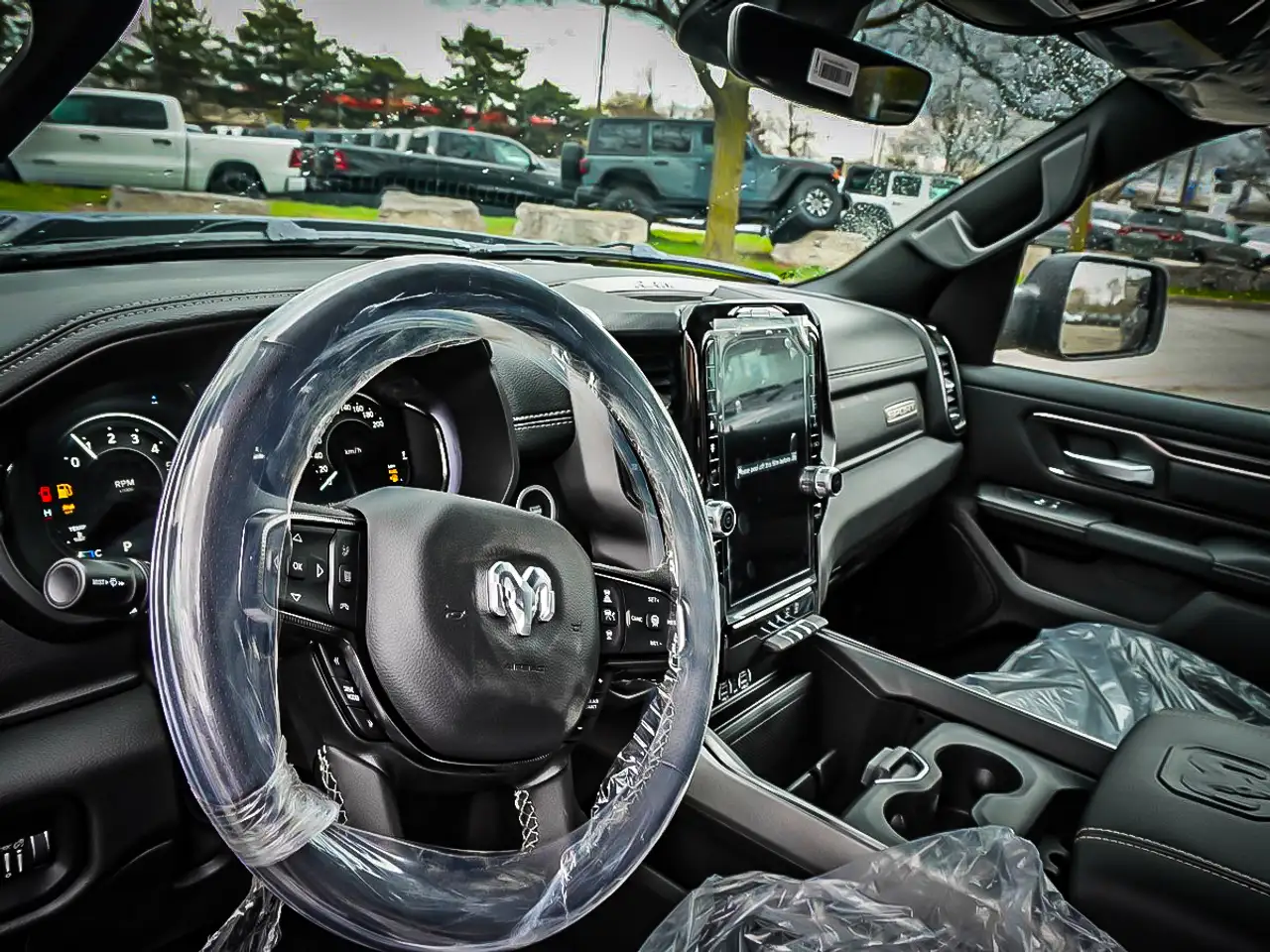 RAM 1500 снимка RAM 1500
