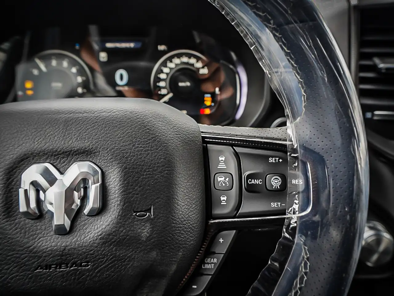 RAM 1500 снимка RAM 1500