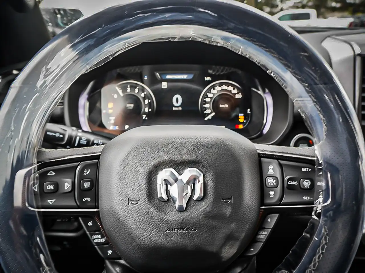 RAM 1500 снимка RAM 1500