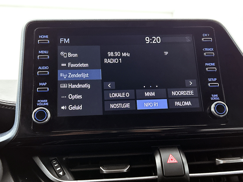 Toyota C-HR 1.8 Hybrid Bi-Tone | PDC | ACC | Stoelverwarming | — photo 7