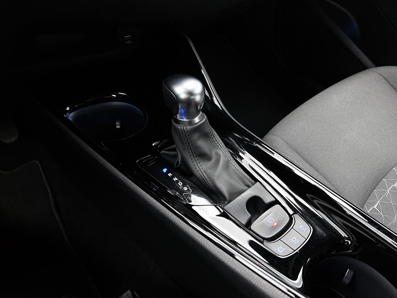Toyota C-HR 1.8 Hybrid Bi-Tone | PDC | ACC | Stoelverwarming | — photo 11