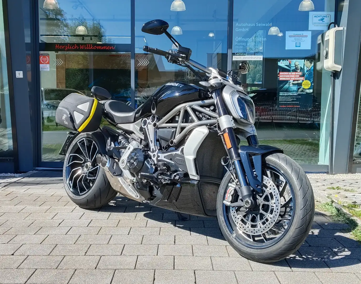 Ducati XDiavel S Fekete - 1