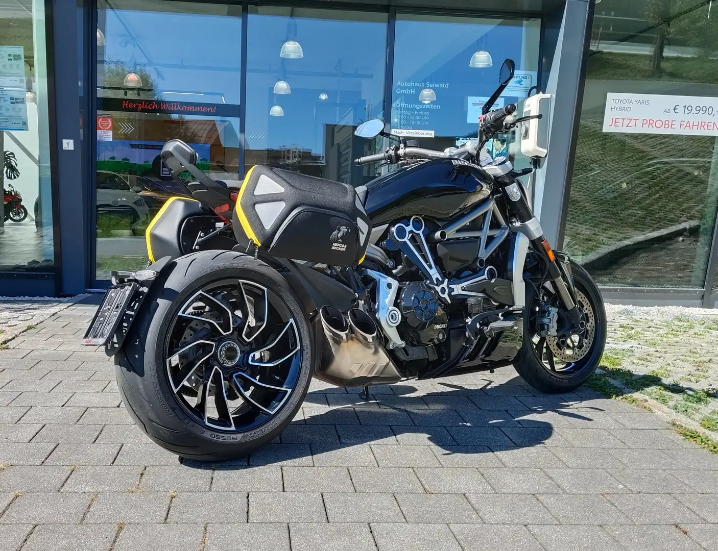 Ducati XDiavel S Fekete - 2