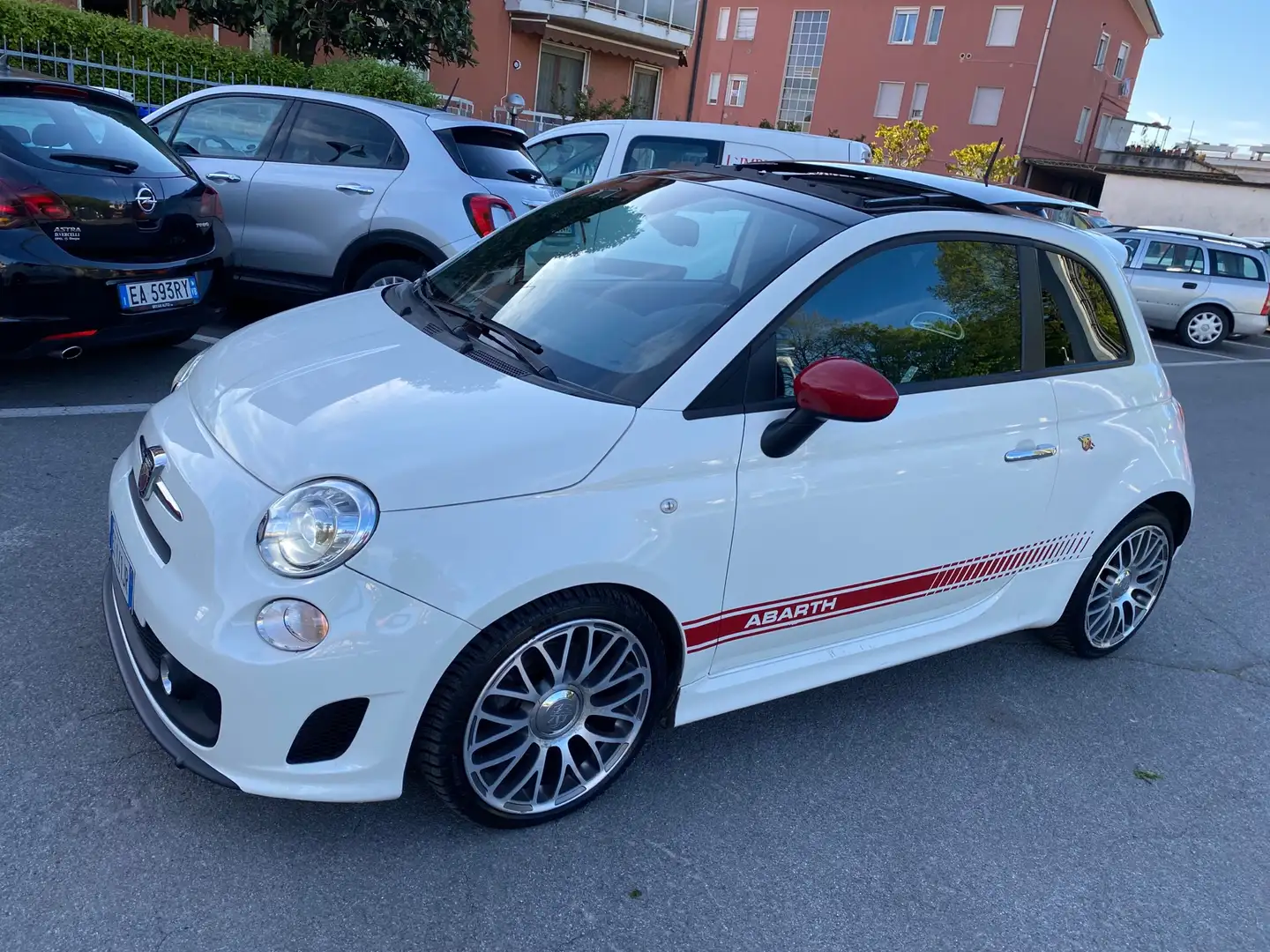 Abarth 500 1.4 16v t. t-jet Custom 140cv mta Bílá - 1