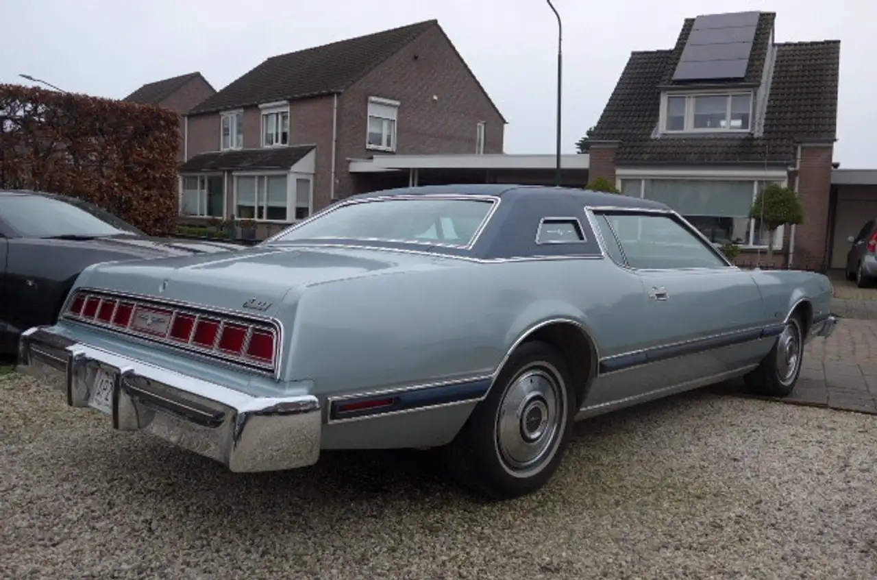 Ford Thunderbird 7.5 Liter, foto 2
