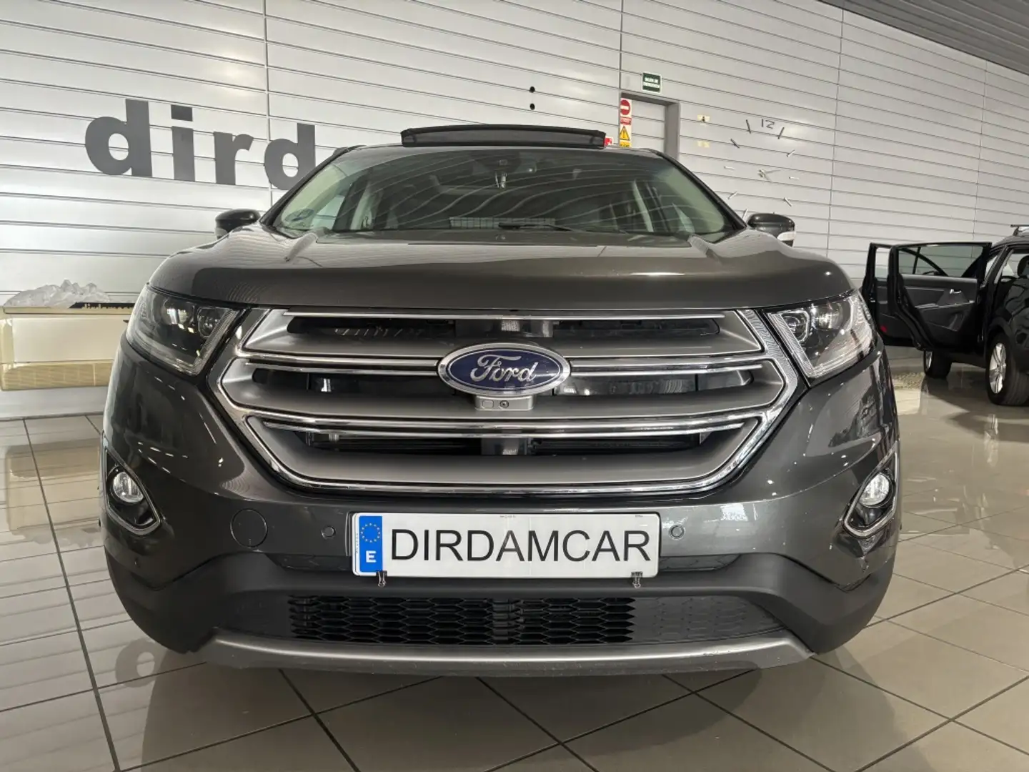 Ford Edge 2.0TDCi Titanium 4x4 PowerShift 210 Grijs - 2