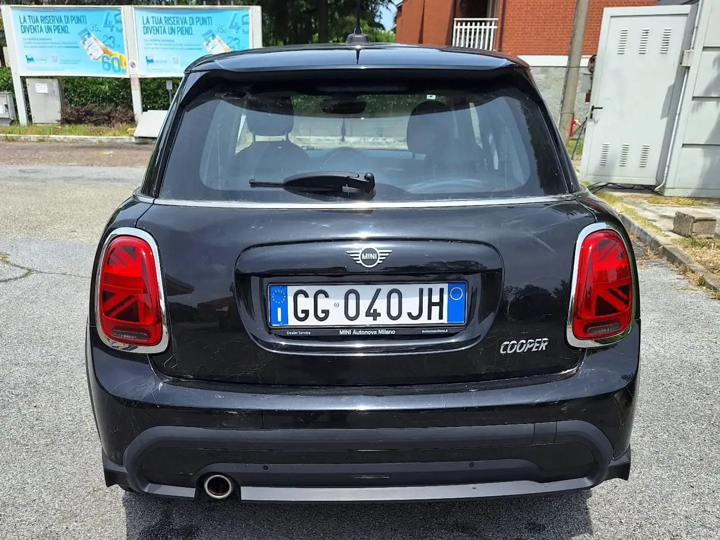 MINI Cooper Mini IV F55 2021 5p 5p 1.5 Business auto Nero - 2