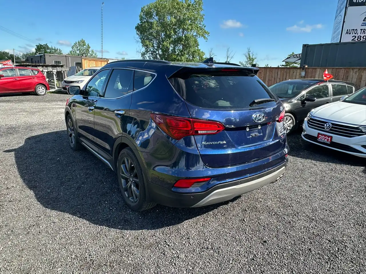 Hyundai SANTA FE photo Hyundai SANTA FE