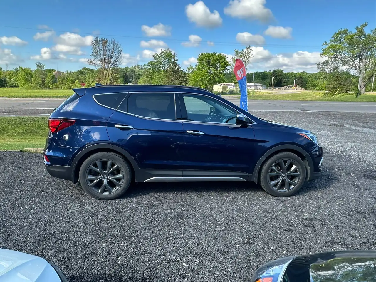 Hyundai SANTA FE photo Hyundai SANTA FE