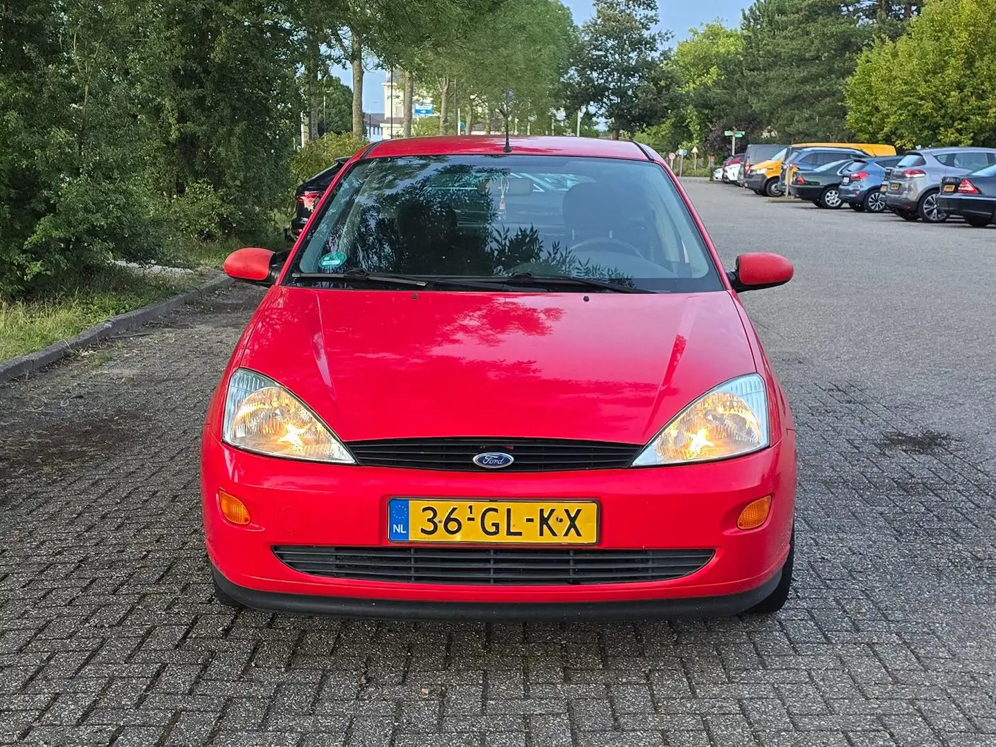 Ford Focus Focus 1.4-16V Ambiente Rouge - 1