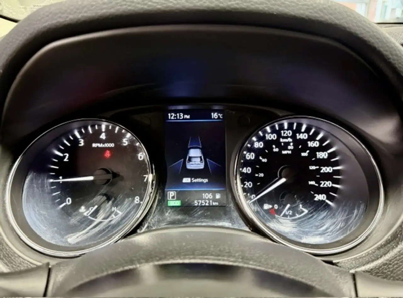 Nissan Rogue снимка Nissan Rogue