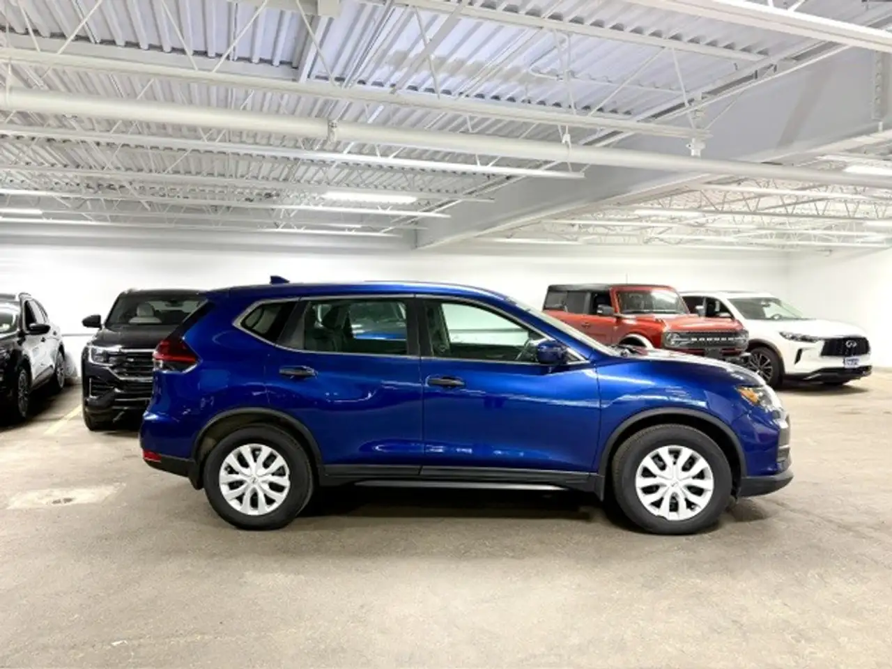 Nissan Rogue снимка Nissan Rogue