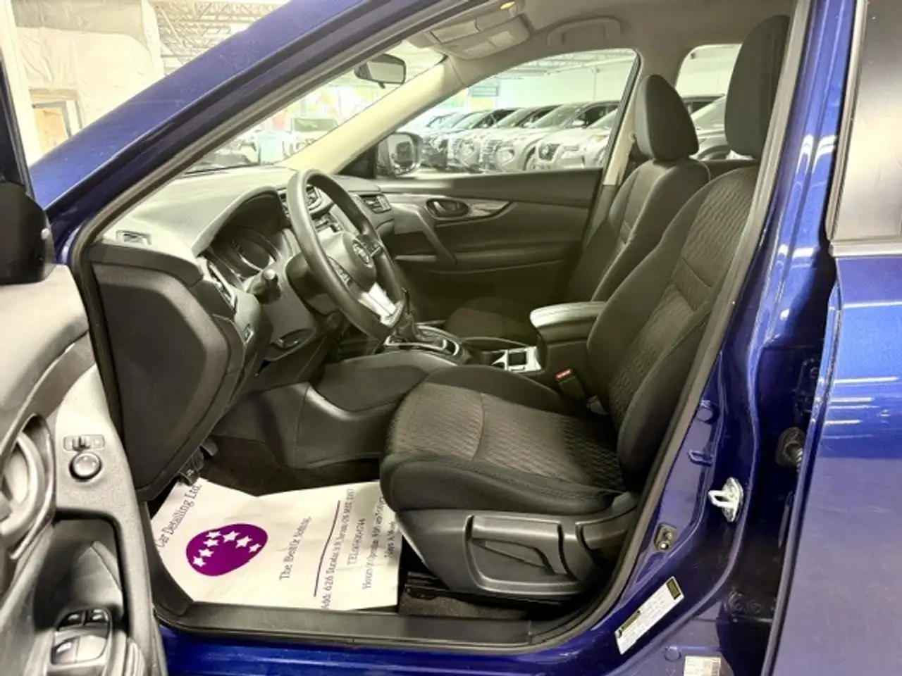 Nissan Rogue снимка Nissan Rogue