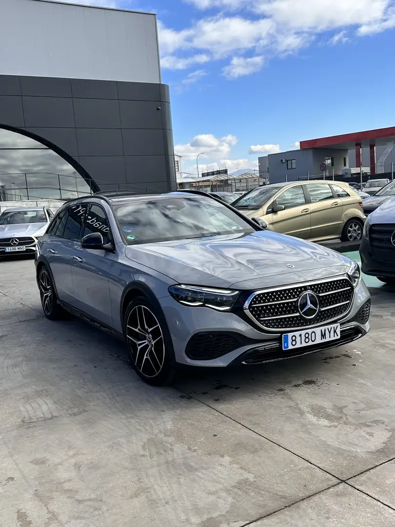 Mercedes-Benz E 300 Estate 300de 4Matic All-Terrain 9G-Tronic - 2