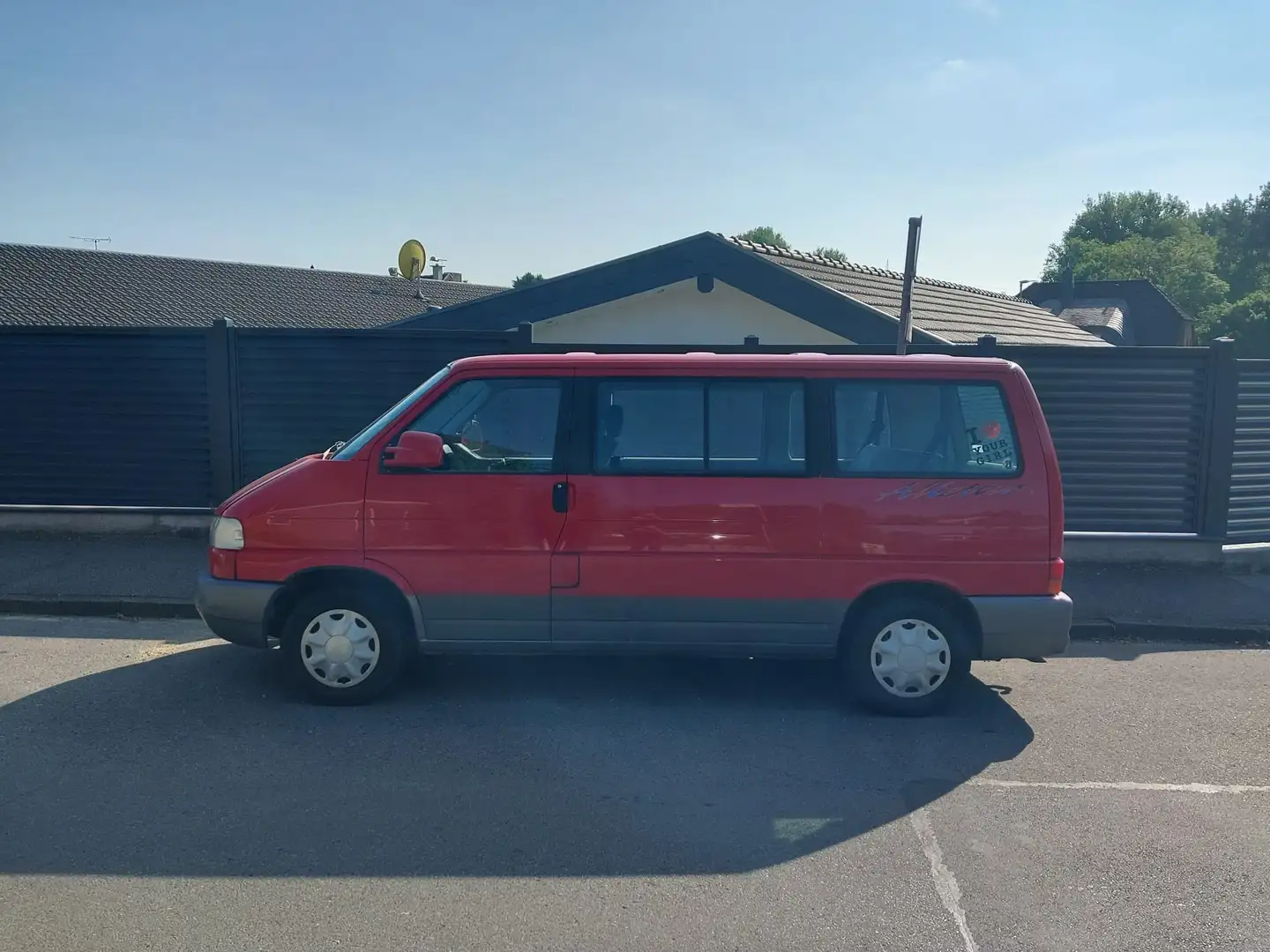 Volkswagen T4 California Rood - 1