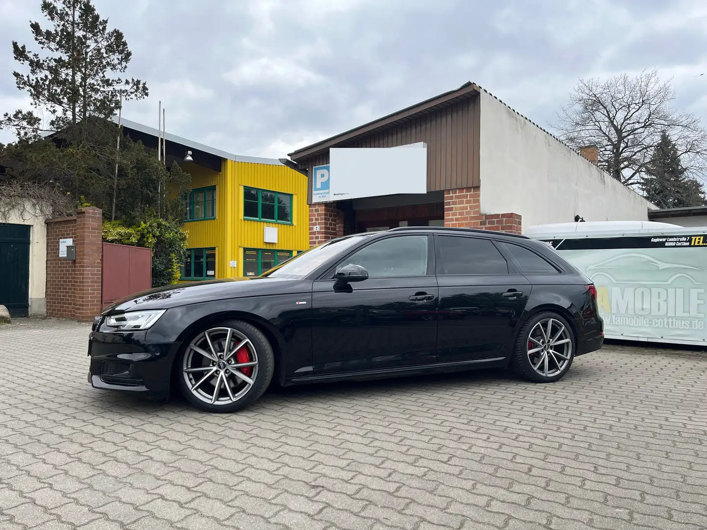 Audi A4 quattro S-Line - Kamera - Panorama Nero - 1