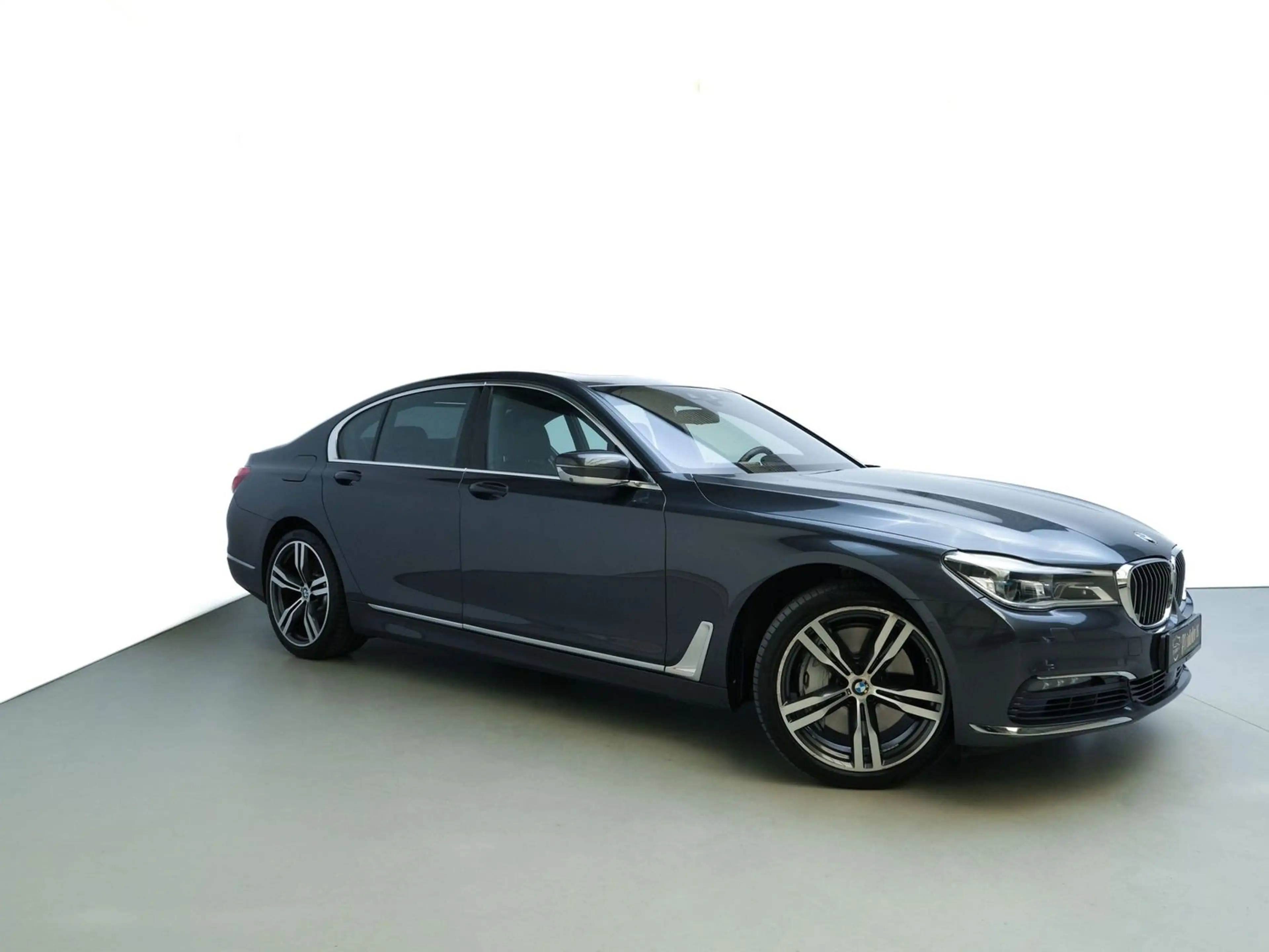 BMW 750 i xDrive*HUD*HARMAN-KARDON*ACC*SOFTC*LUFTF*