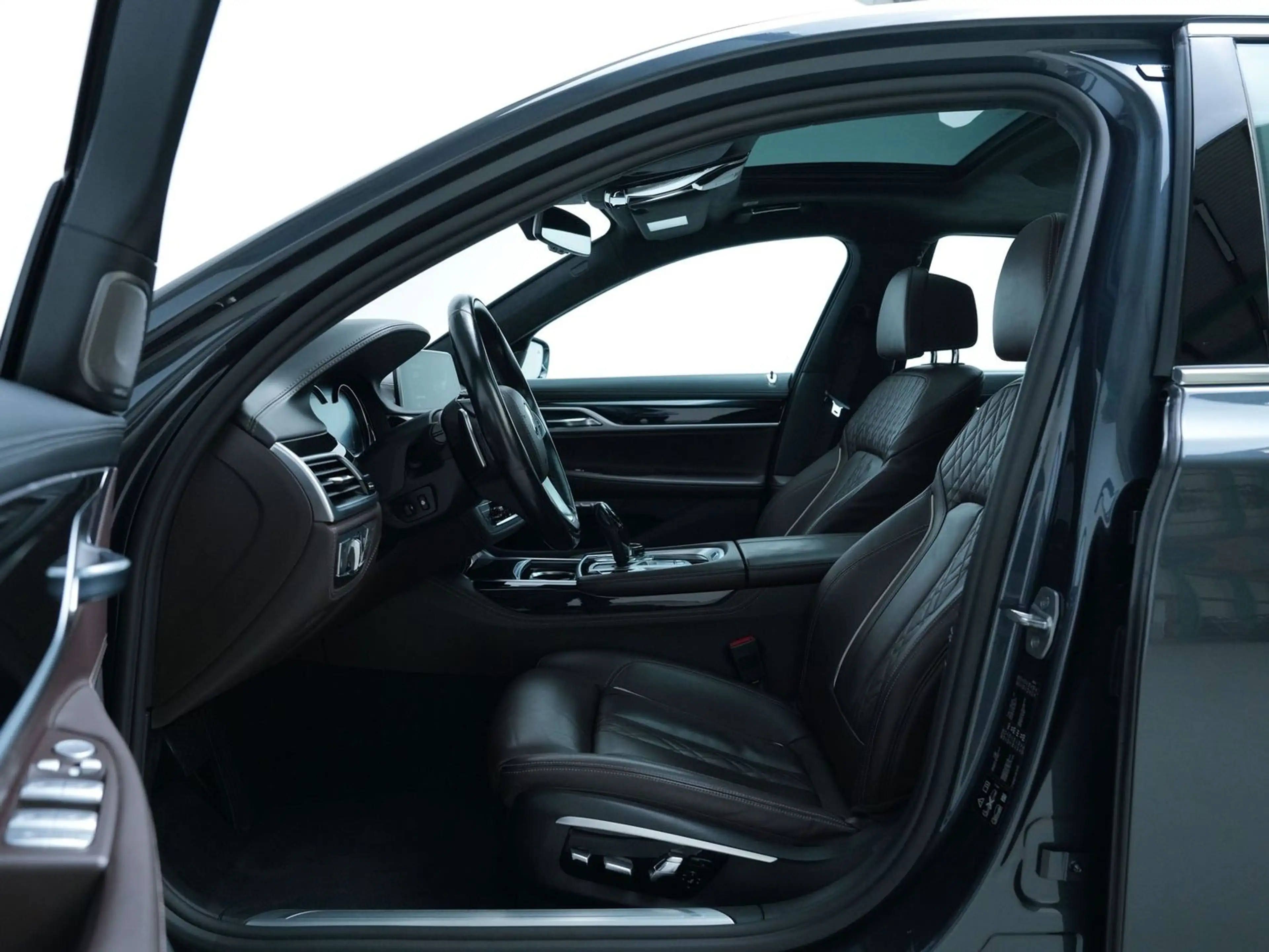 BMW 750 i xDrive*HUD*HARMAN-KARDON*ACC*SOFTC*LUFTF* — photo 8