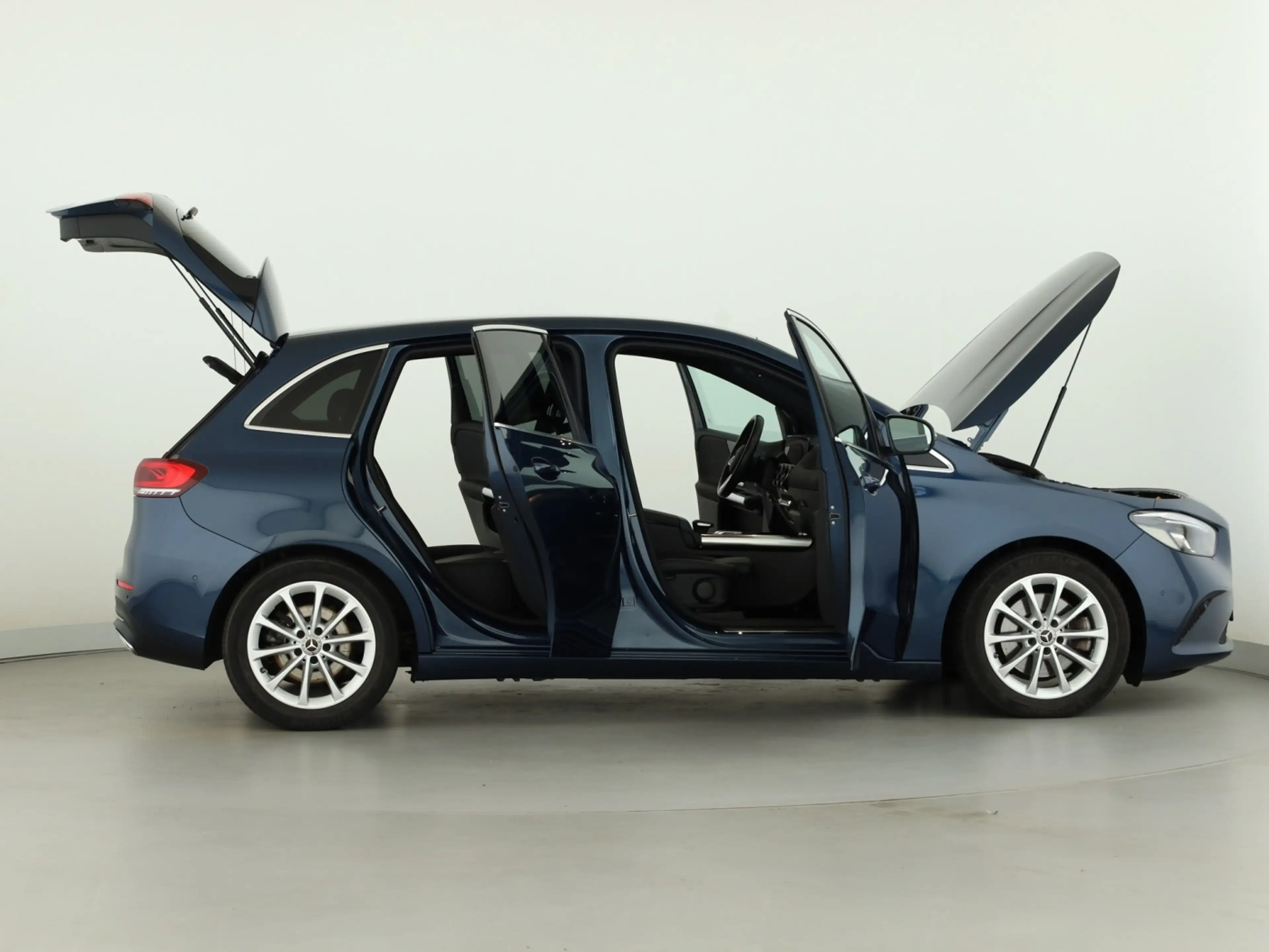 Mercedes-Benz B 220 4M *Progressive*LED*Navi*Park-Paket*Navi** — photo 8
