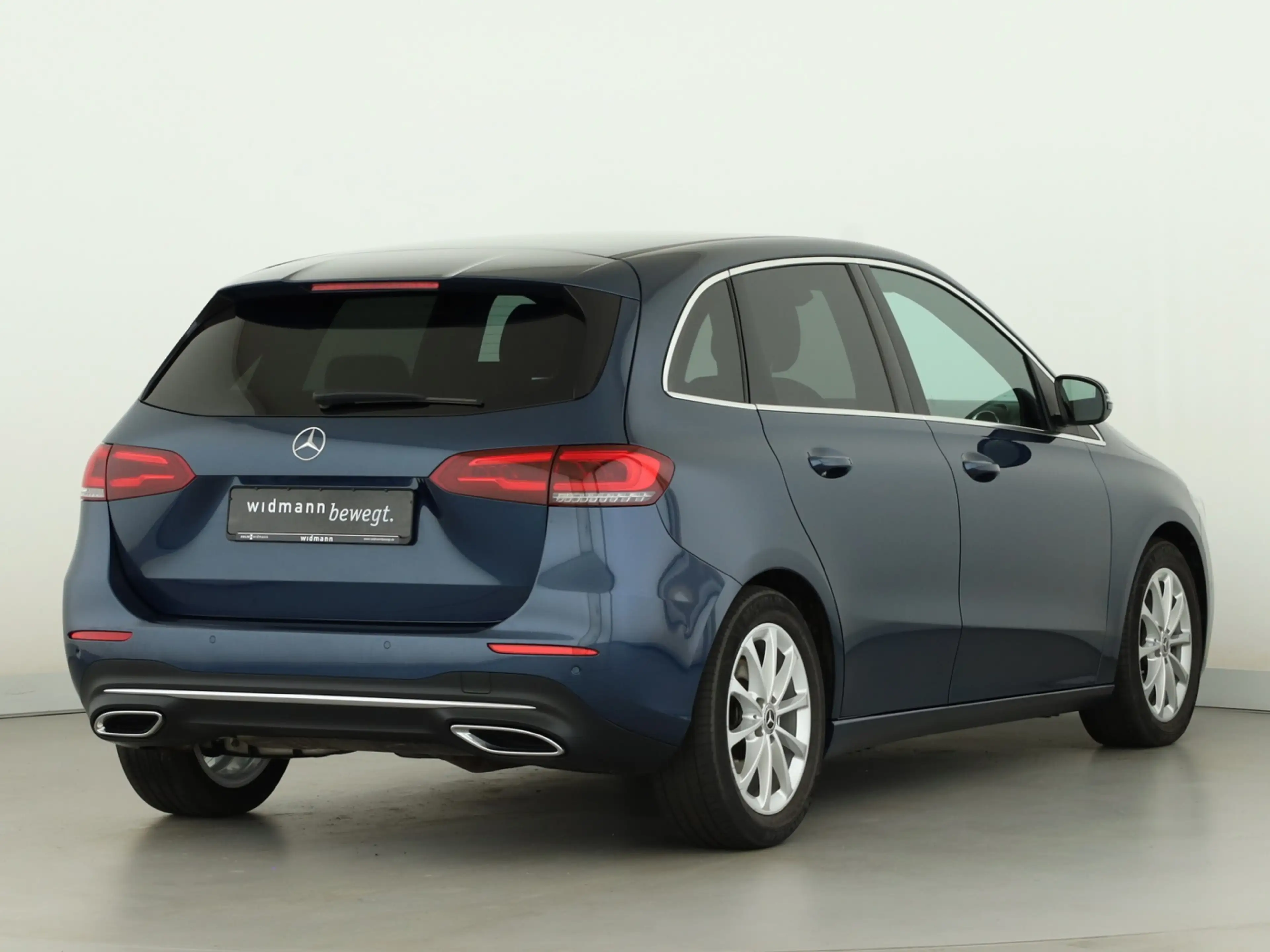 Mercedes-Benz B 220 4M *Progressive*LED*Navi*Park-Paket*Navi** — photo 2