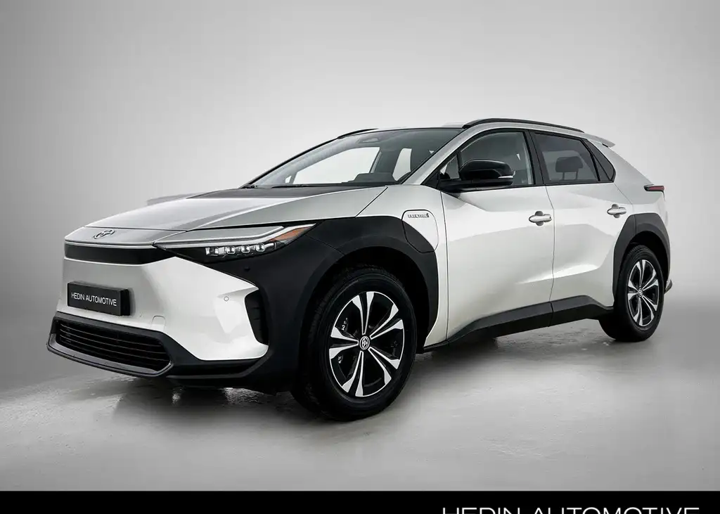 Toyota bZ4X 2024 из Европы — купить под ключ