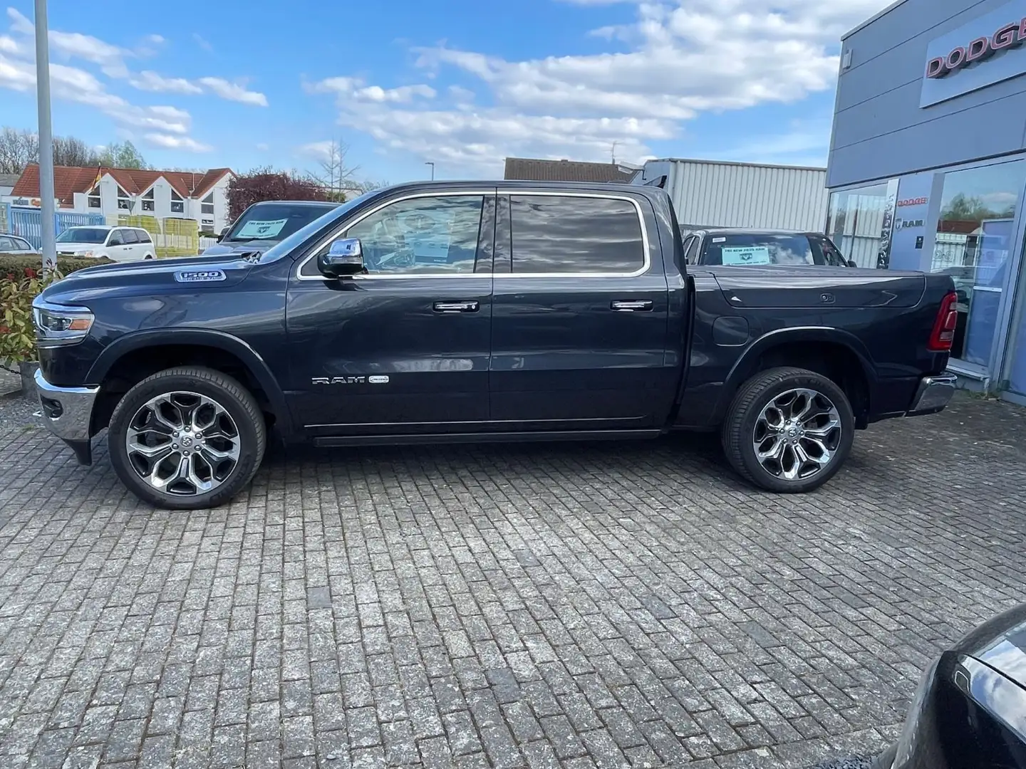 Dodge RAM 1500 Longhorn*12"Navi*Luft*LPG*Rambox Grey - 2