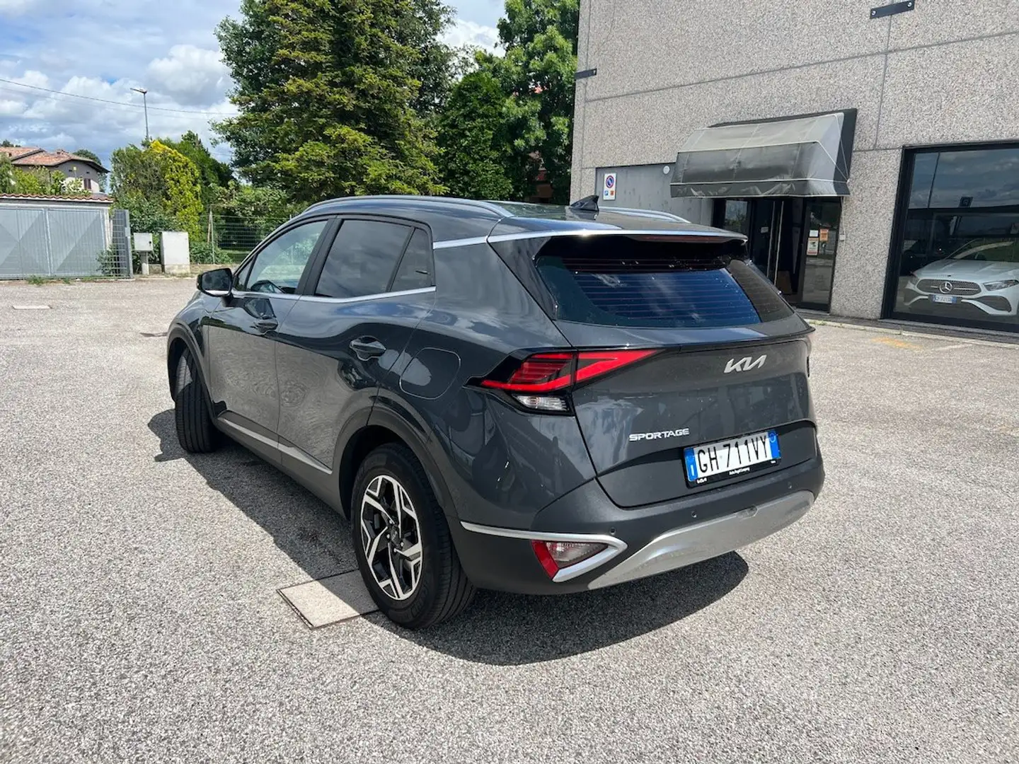 Kia Sportage 1.6 tgdi 150 cv mhev Business FULL OPTIONAL Grigio - 2
